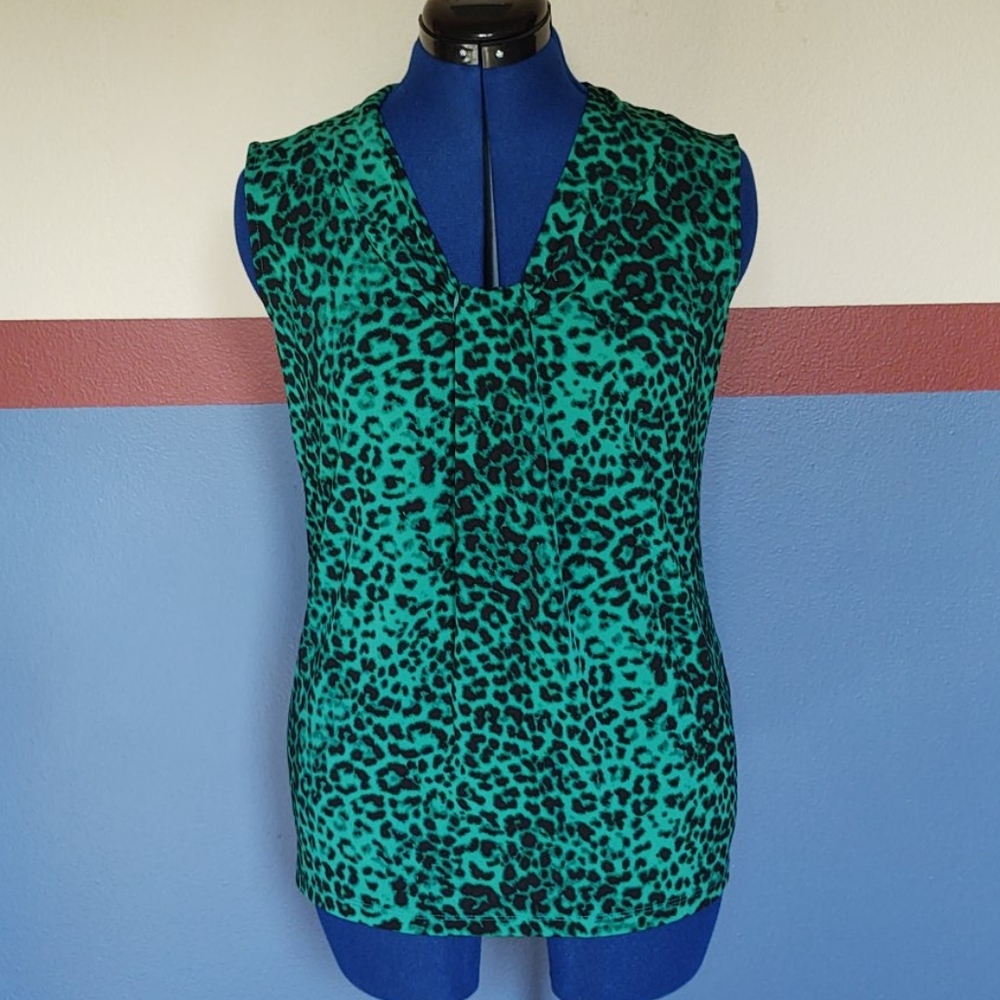 Green Leopard Print Sleeveless Blouse